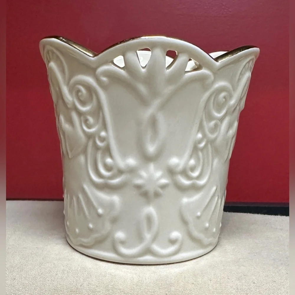 Lenox American by Design Merry Lights Porcelain Angel Votive with Gold Accents